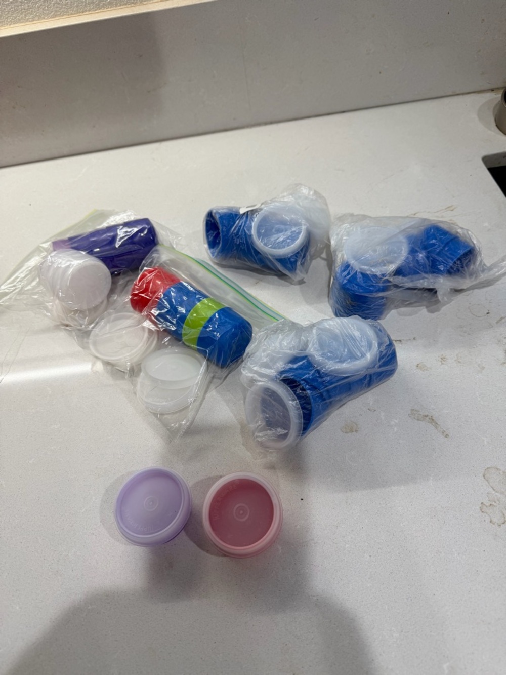 Vintage Tupperware mini snack cups/smigdget containers w/lids. 5 sets. New.